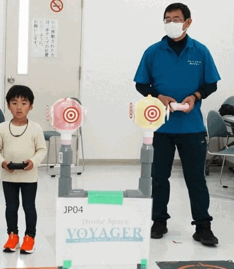 Drone Space VOYAGERでのDroneFight体験の様子